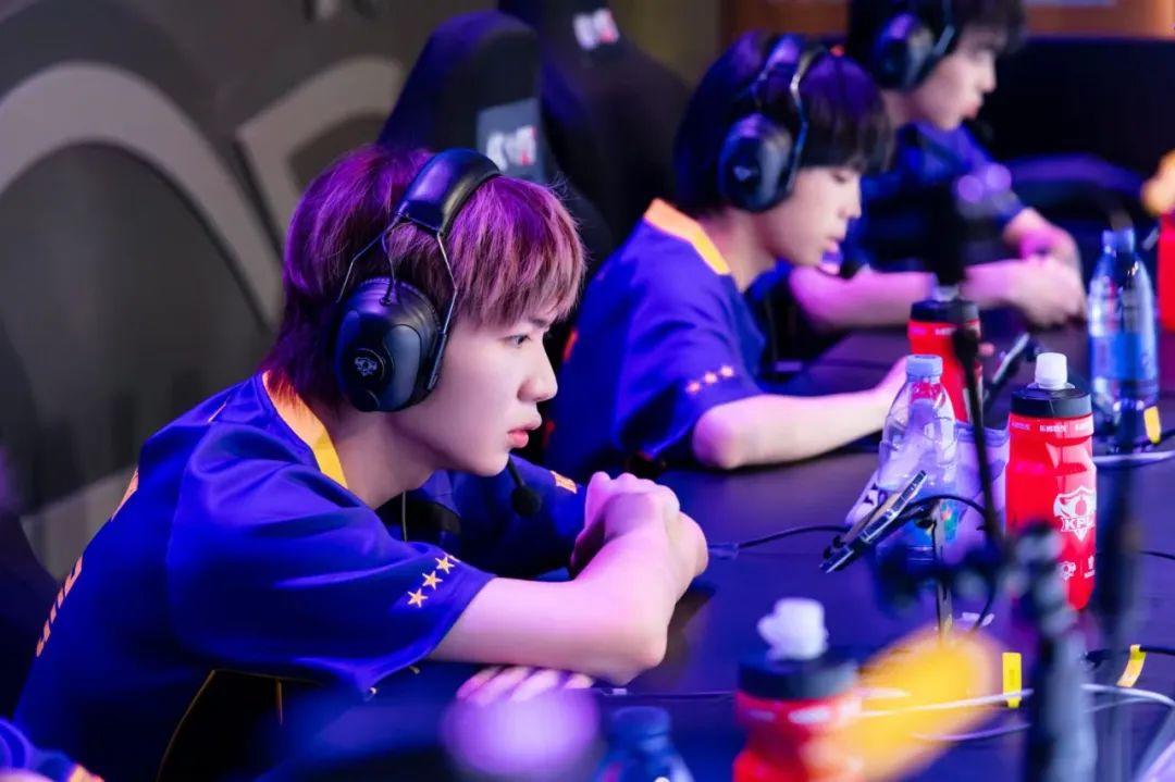 对手和新的 对手和新的