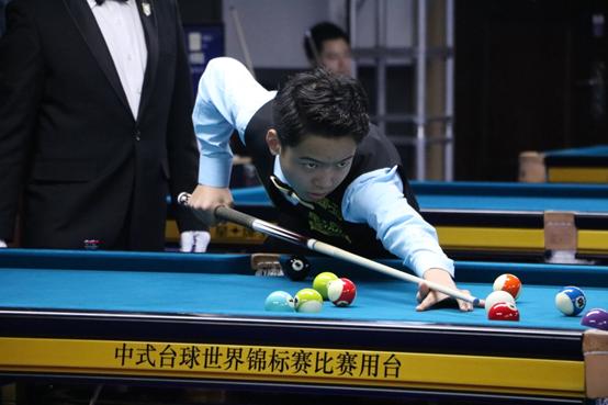 球场上的表 球场上的表