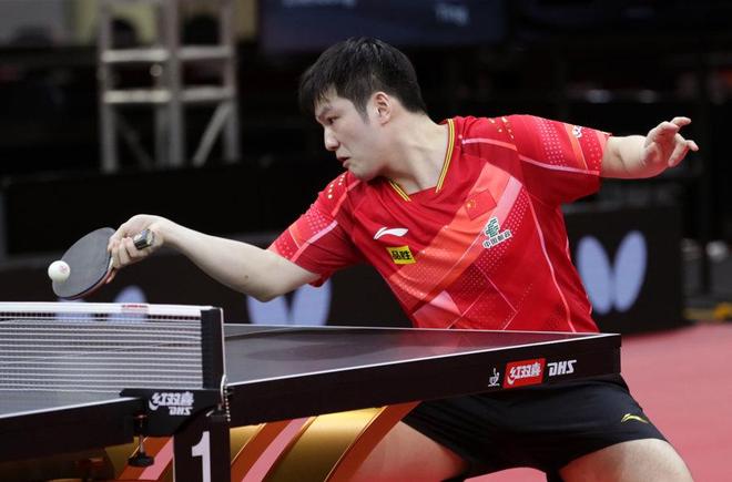 的球队中担 的球队中担