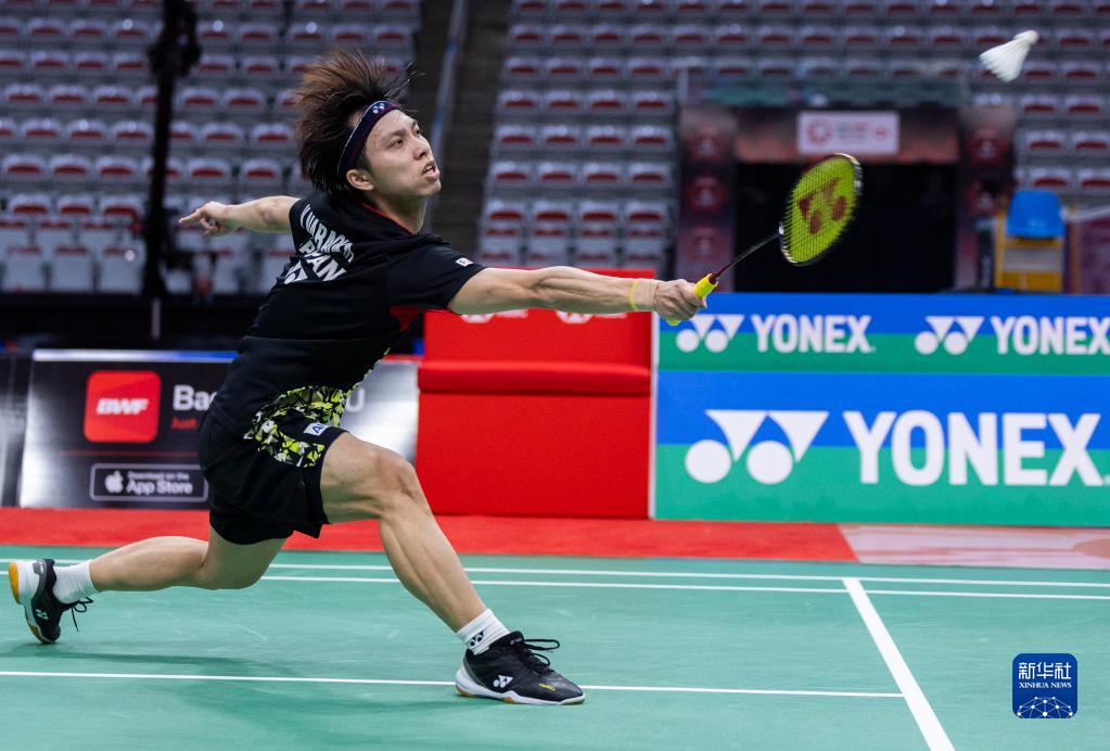 赛中展现更 赛中展现更