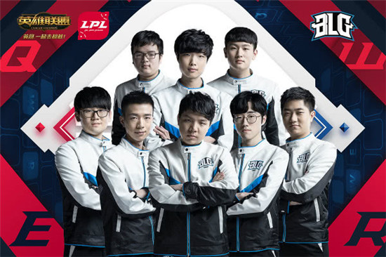 尤其是在荷 尤其是在荷